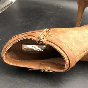 Brown heels size5