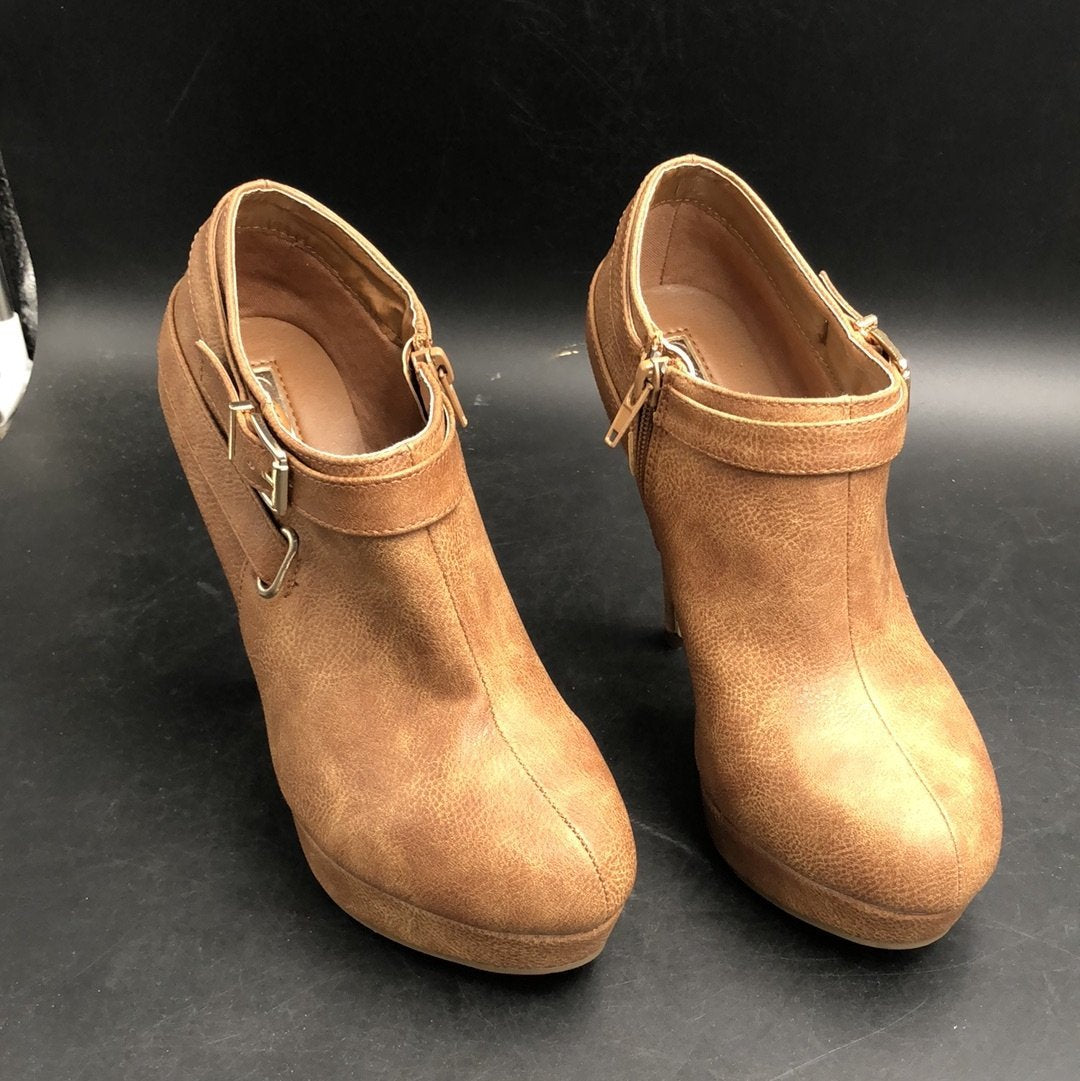 Brown heels size5