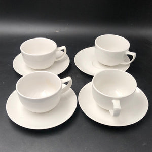 Set of 4 cup and saucer