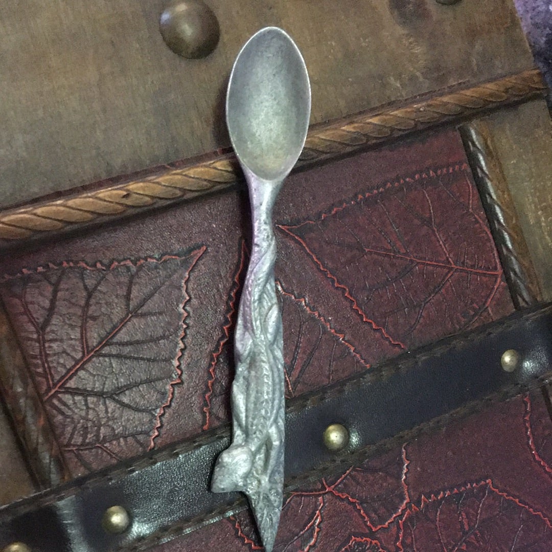Small Tea spoon with Lizard ingraved