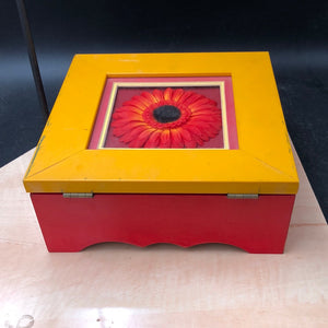 Red and mustard  box