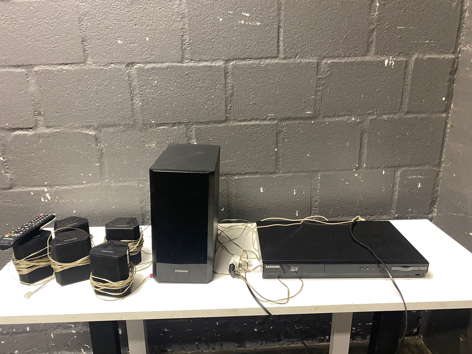 Samsung surround sound DVD system - REDUCED