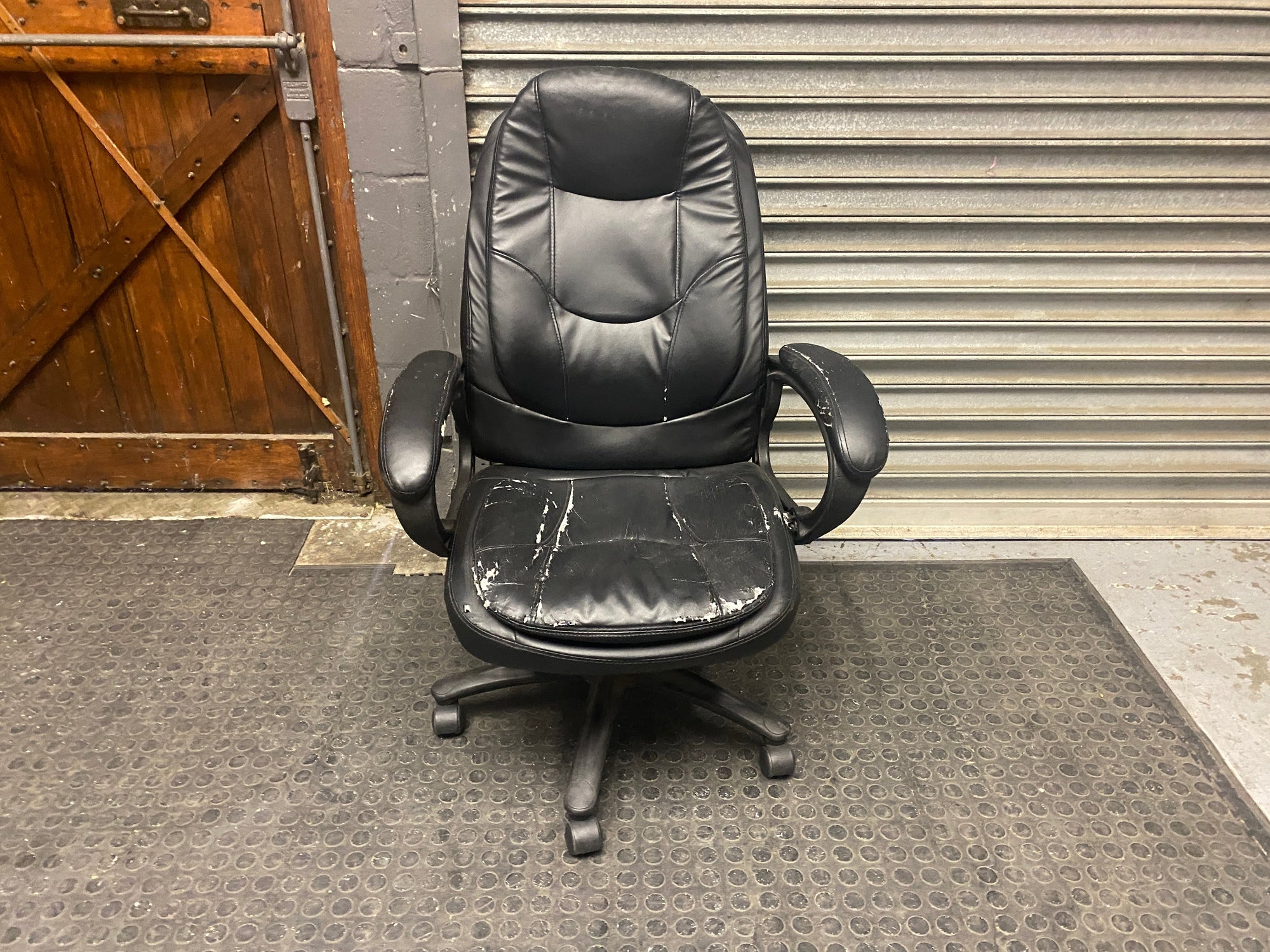 Puff Office Chair -REDUCED