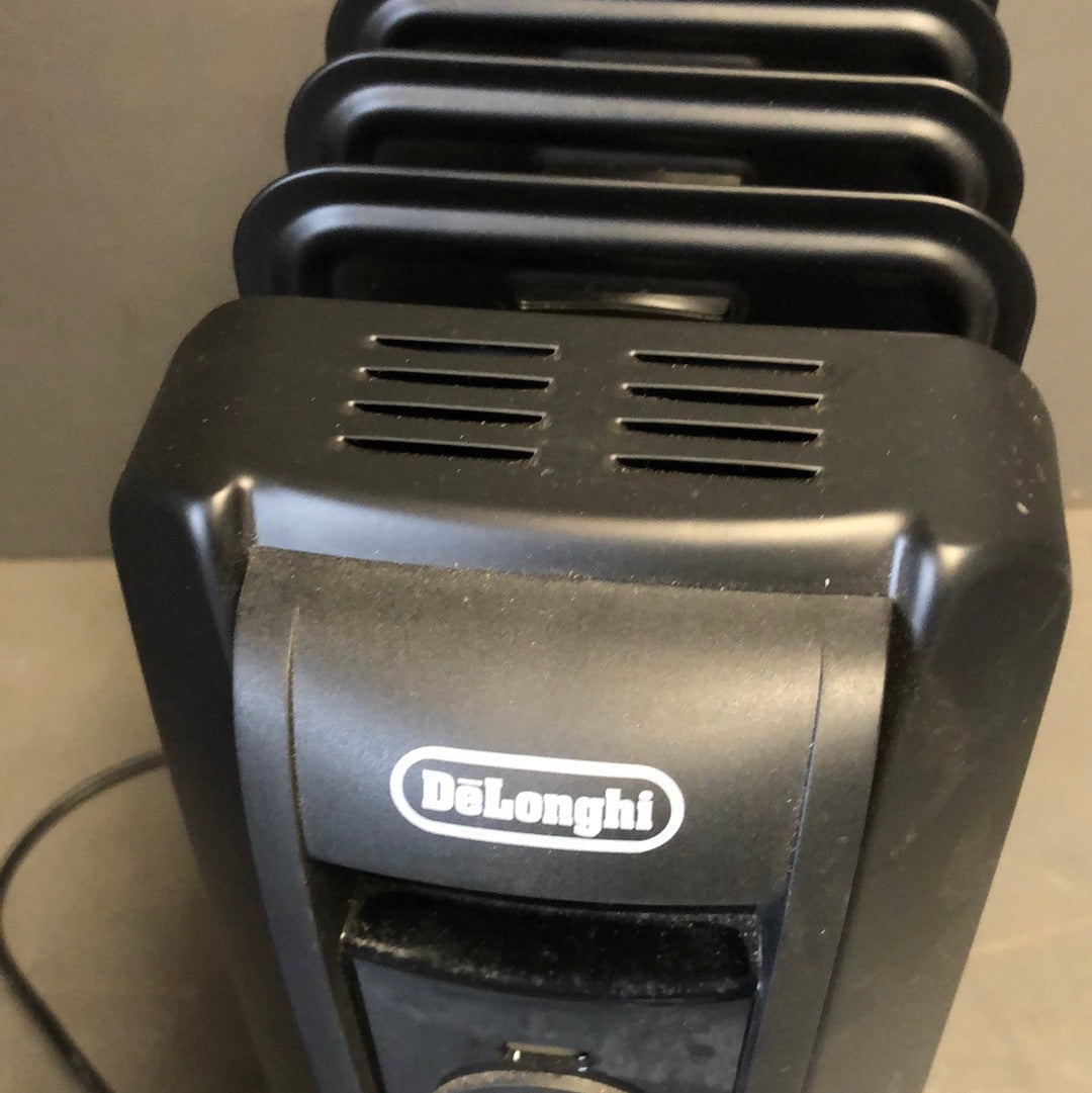 DeLonghi 9 Fin Oil Heater 2000W in box 2ndhandwarehouse