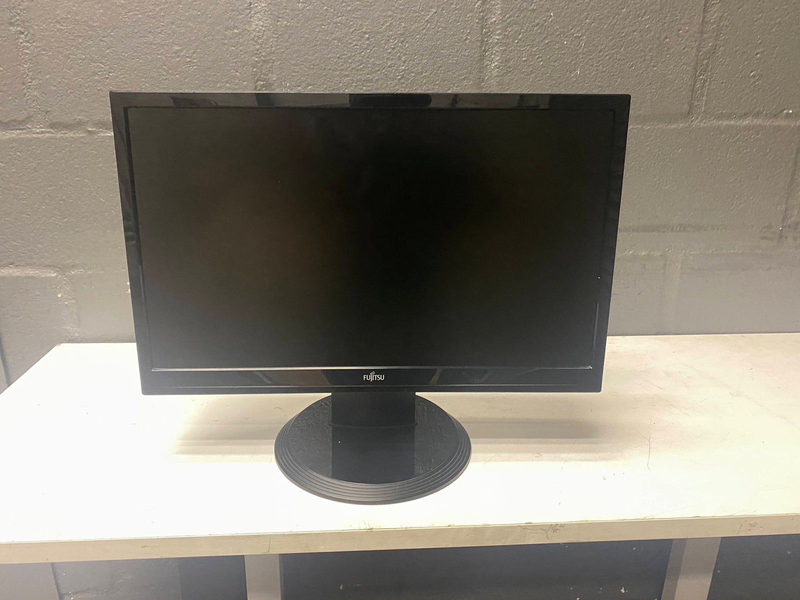 Fujitsu LCD Monitor LL3300T
