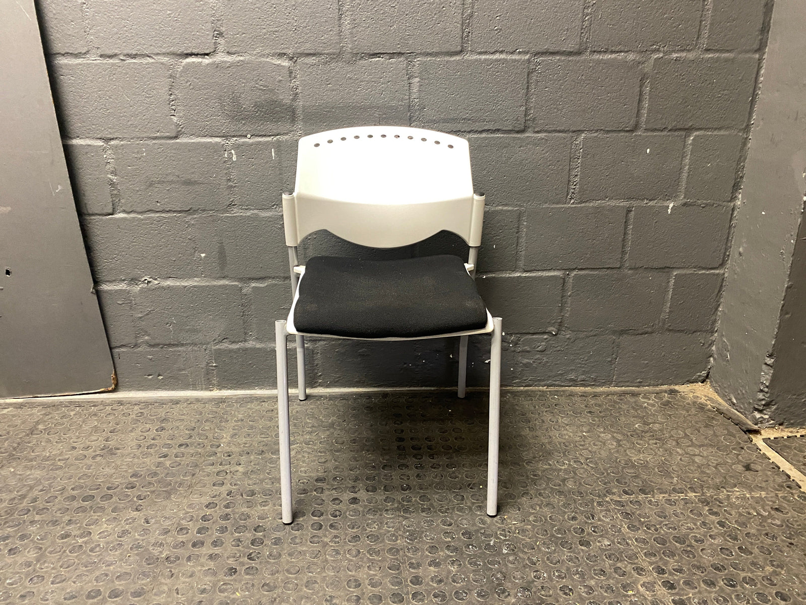 White plastic visitors chair - PRICE DROP