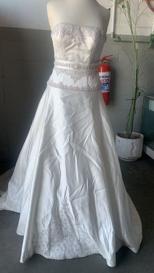 Oleg Cassini Size 4 Wedding Dress