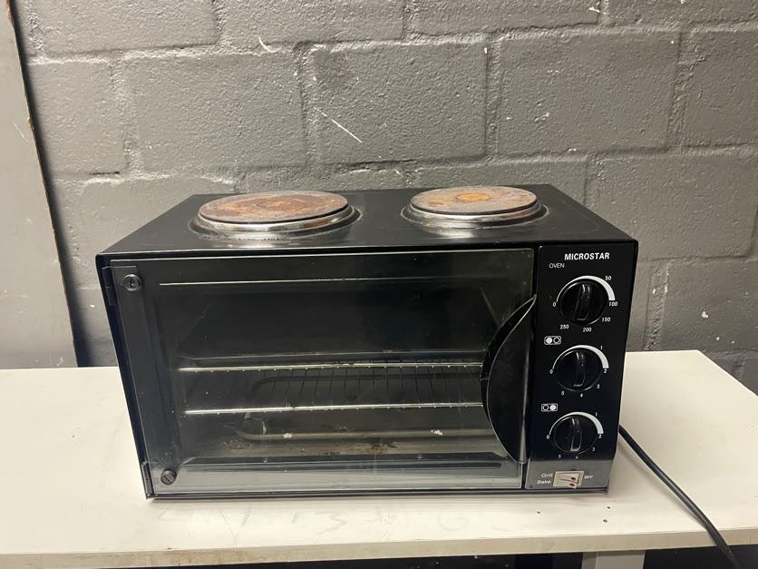 Two plate outlet stoves