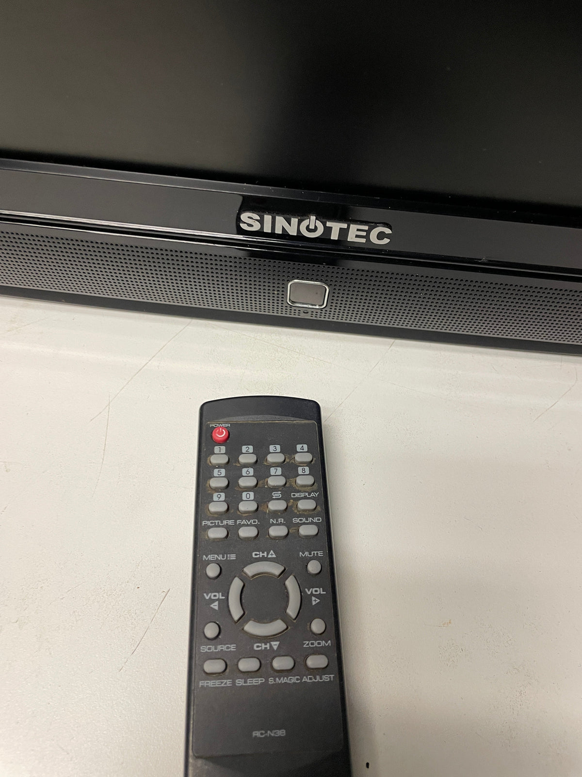 Sinotec 26 inch TV MP-26HU36N(No Stand) - PRICE DROP