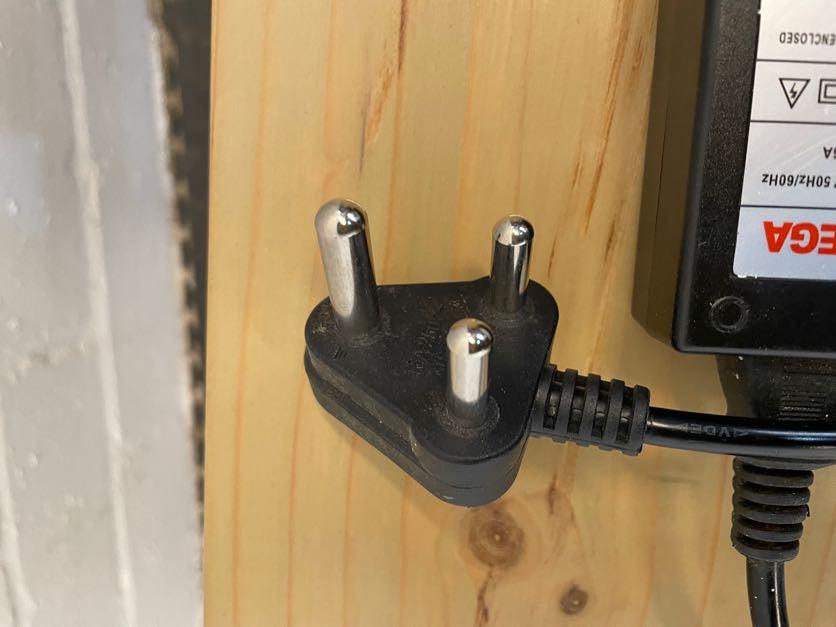 Omega 19" Inch LCD TV with Remote - not turning on - PRICE DROP