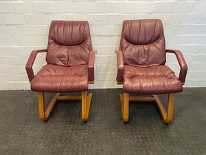 Maroon Oak Legs Visitors Chair