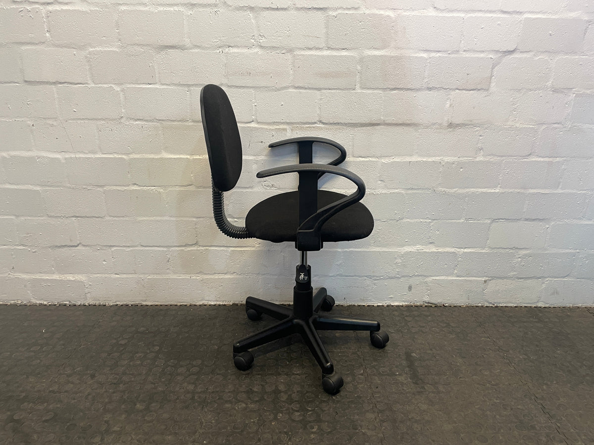 Black Typist Chair with Arm Rests