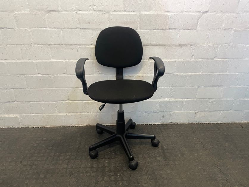 Black Typist Chair with Arm Rests - 2ndhandwarehouse.com