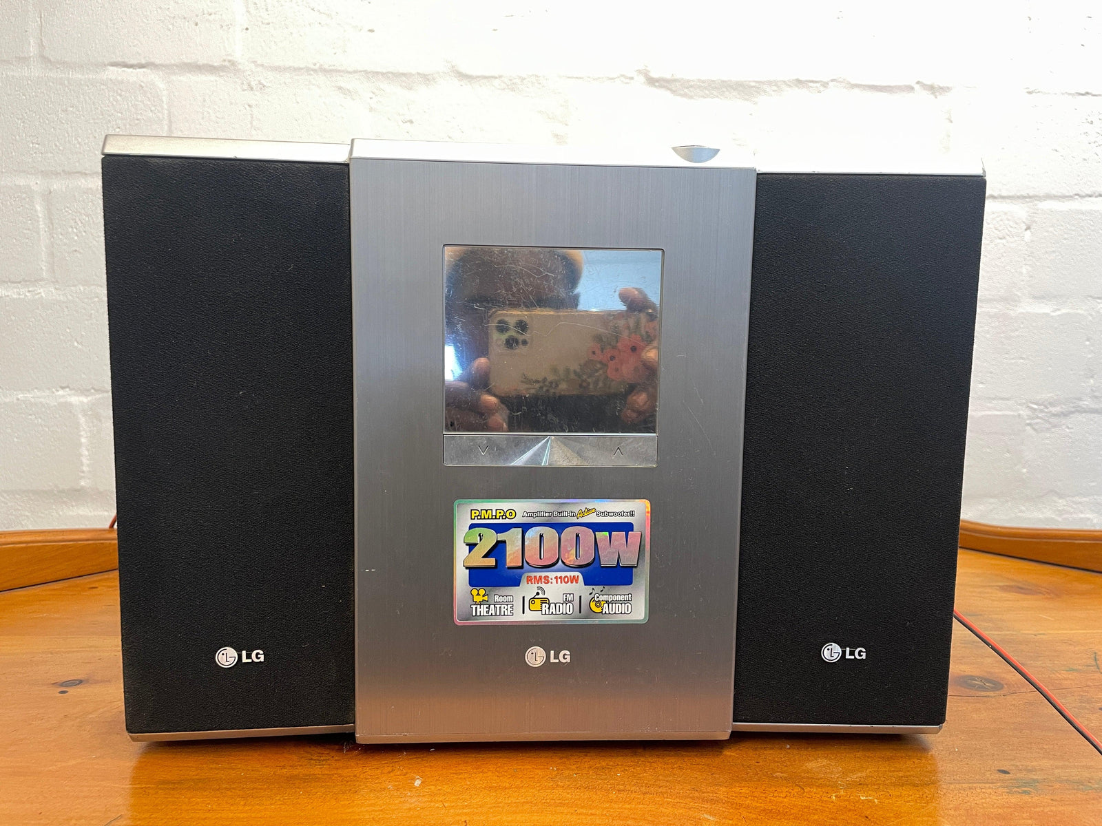 LG Subwoofer And Speakers 2100W