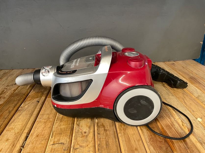 Electrolux Bagless Vacuum Cleaner 2100W - 2ndhandwarehouse.com