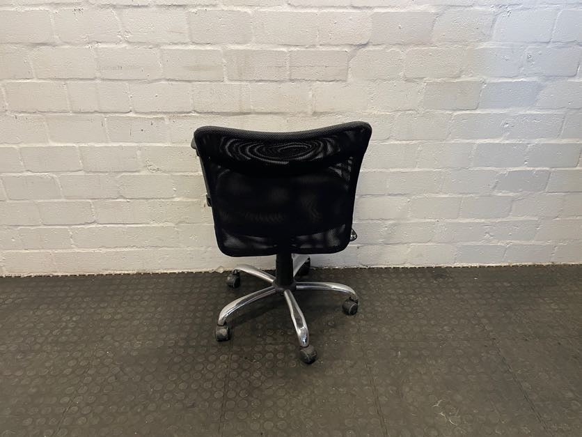 Steel Leg Mesh Office Chair