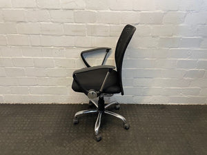 Mesh Back Steel Leg Office Chair
