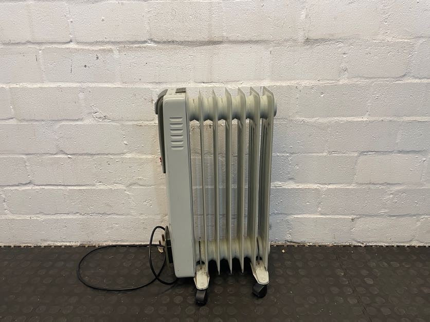 Hometrends 7 Fin Oil Heater - PRICE DROP